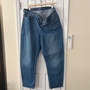 Old Navy Women's Barrel Jeans in Blue